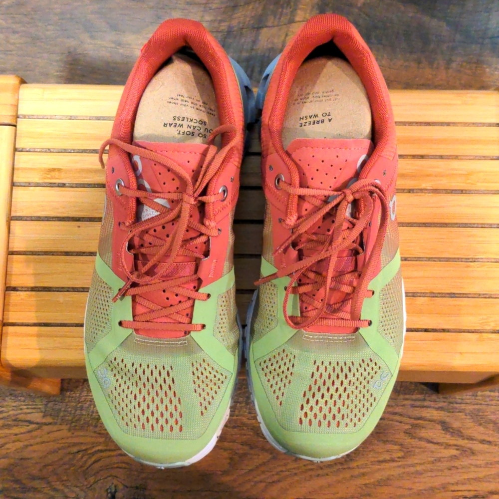 On Running Women's Cloudflow Shoe - image 2
